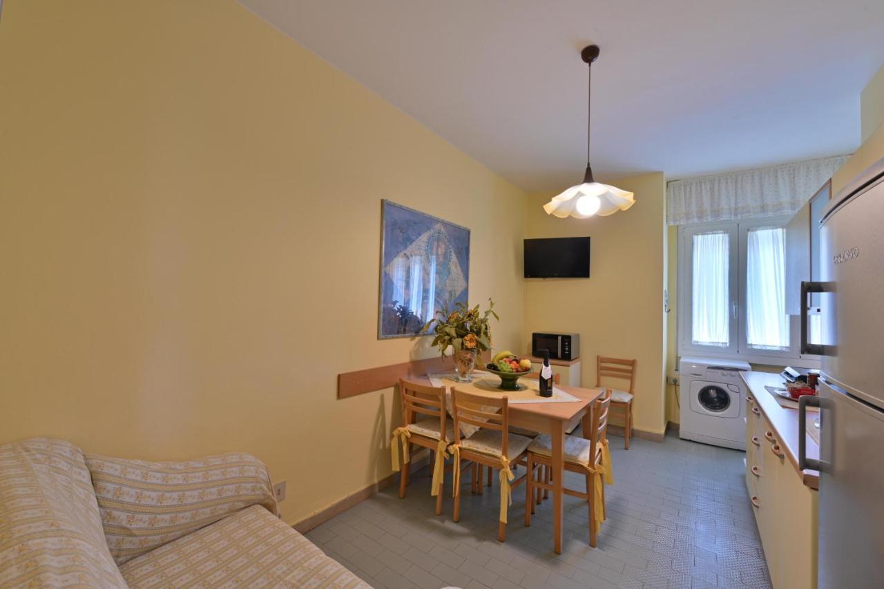 Residence Mariavittoria 리도 디 예솔로 외부 사진